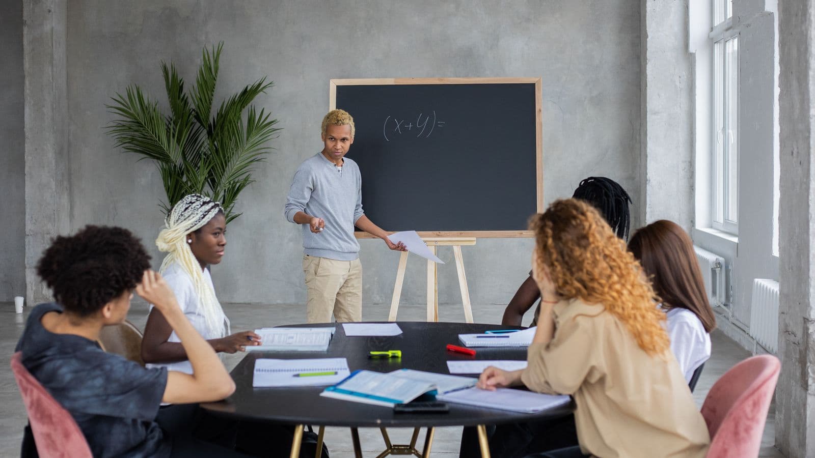 Do You Need GCSE Maths and English for an HND? What Colleges Really Ask For