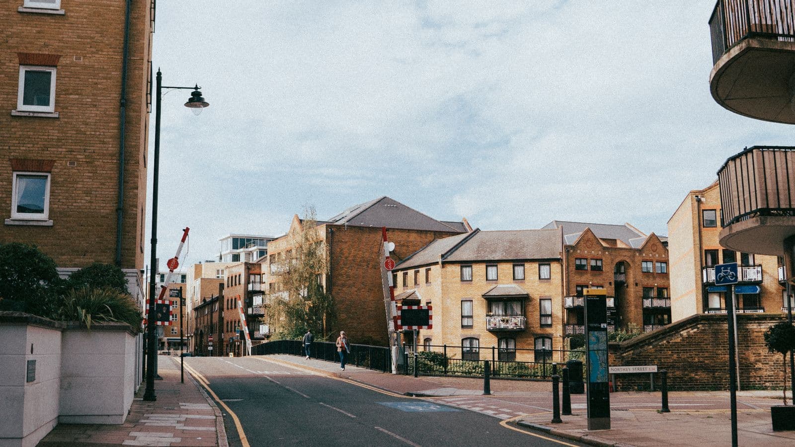Studying in Harrow: A Guide to LCK Academy's Campus, Transport Links and Local Student Life