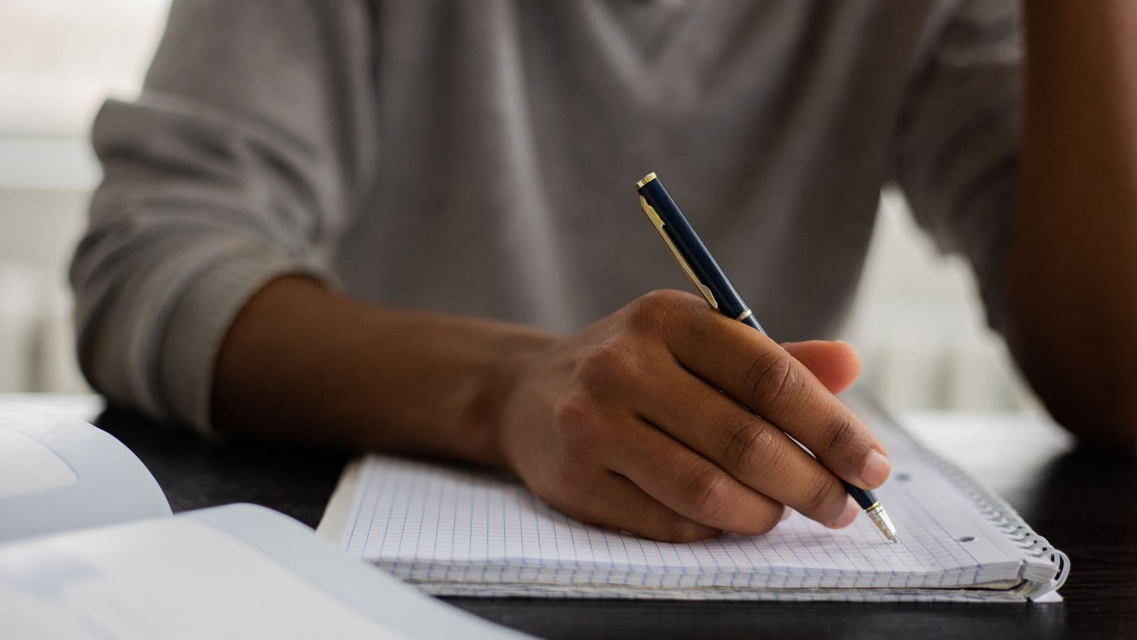 HND Assessment Explained: Assignments, Deadlines and How You're Graded (Pass, Merit, Distinction)