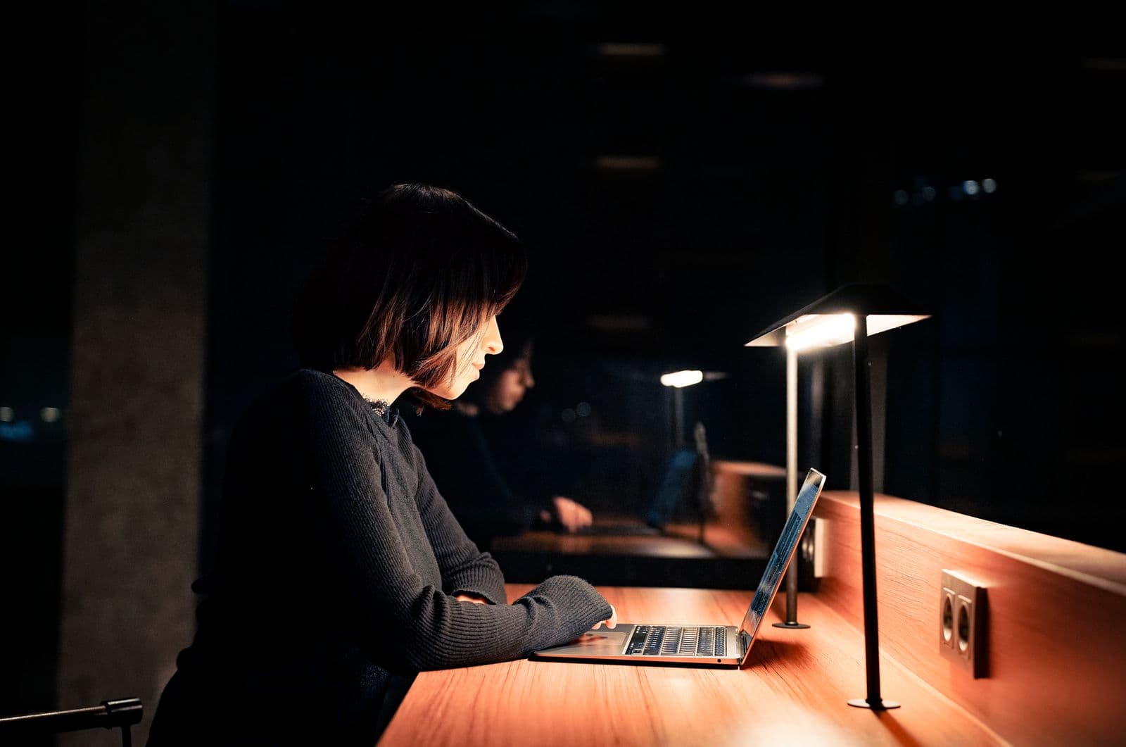 Studying an HND While Working Full Time: How People Actually Make It Work