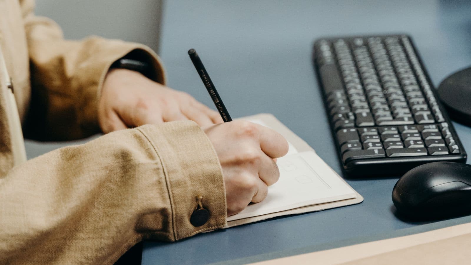 How to Write a Personal Statement for an HND Application (With Examples)